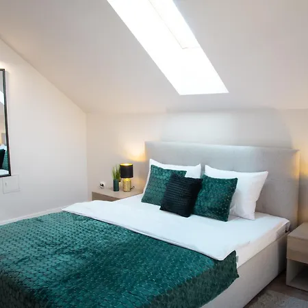 Zenith - Alpine Retreat Apartament *